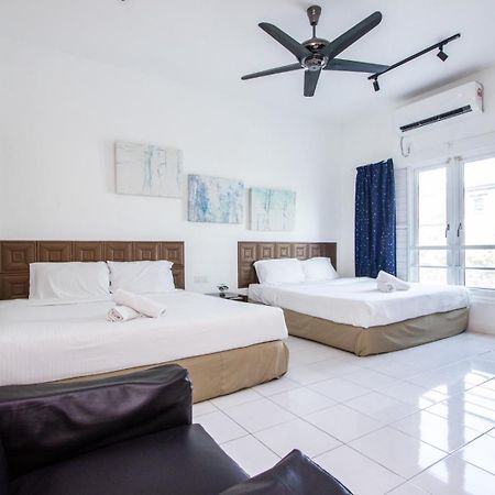 Nautilus Bay Home Inn George Town Bagian luar foto
