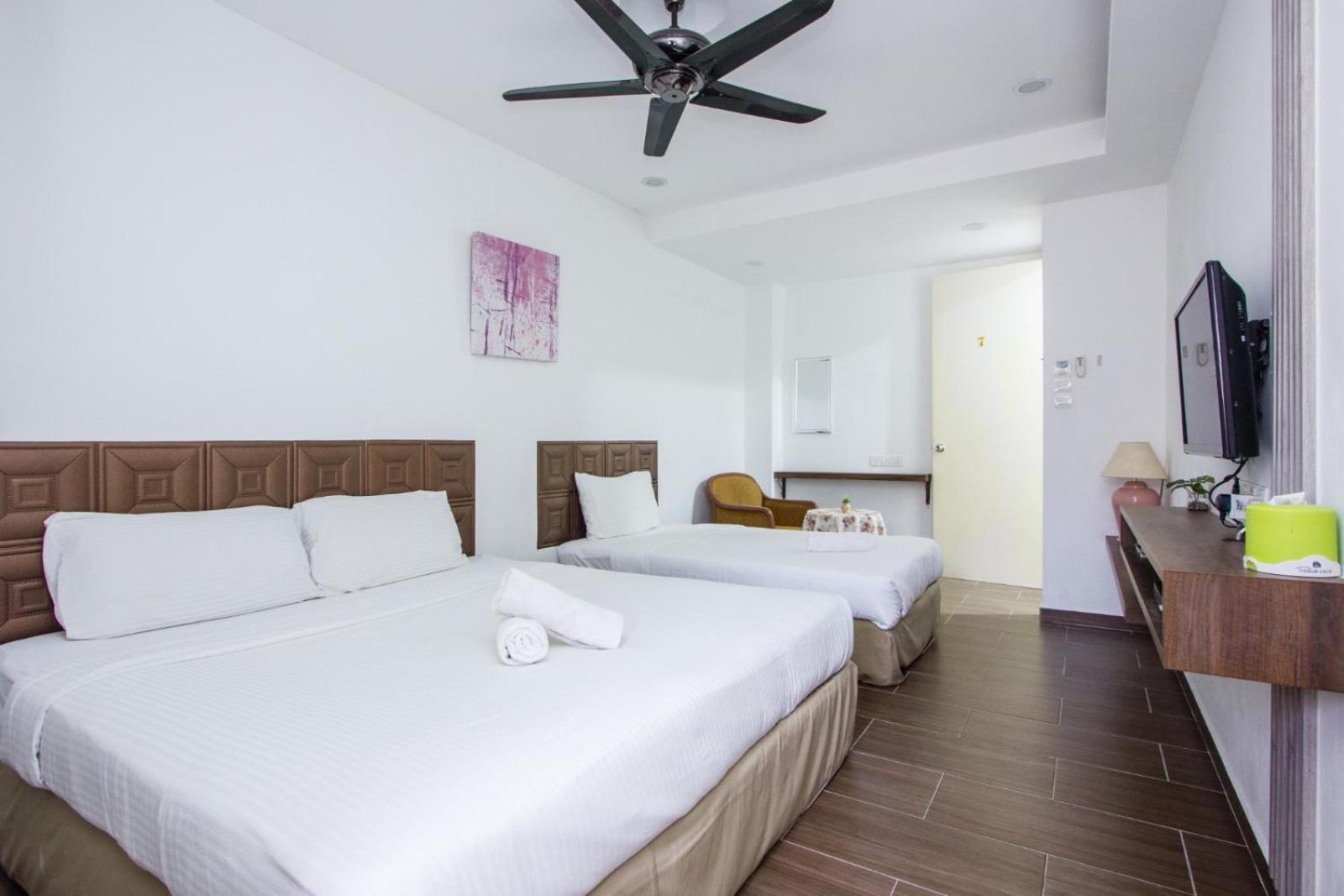 Nautilus Bay Home Inn George Town Bagian luar foto