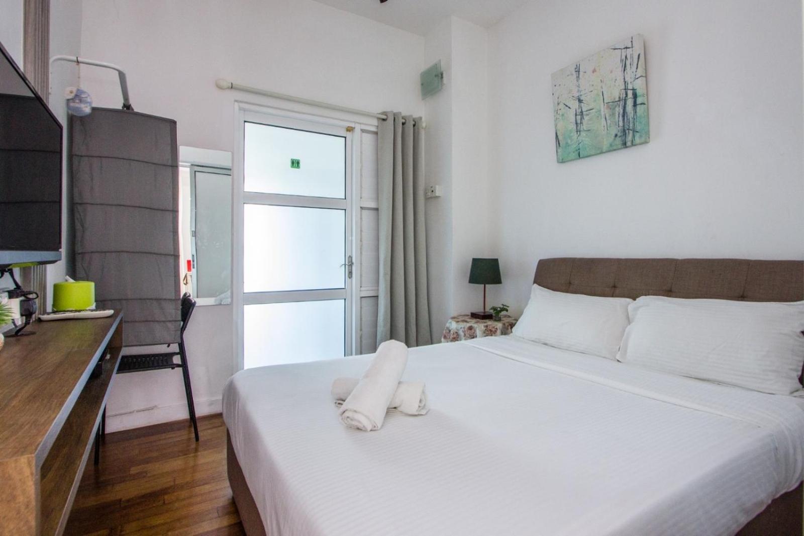 Nautilus Bay Home Inn George Town Bagian luar foto