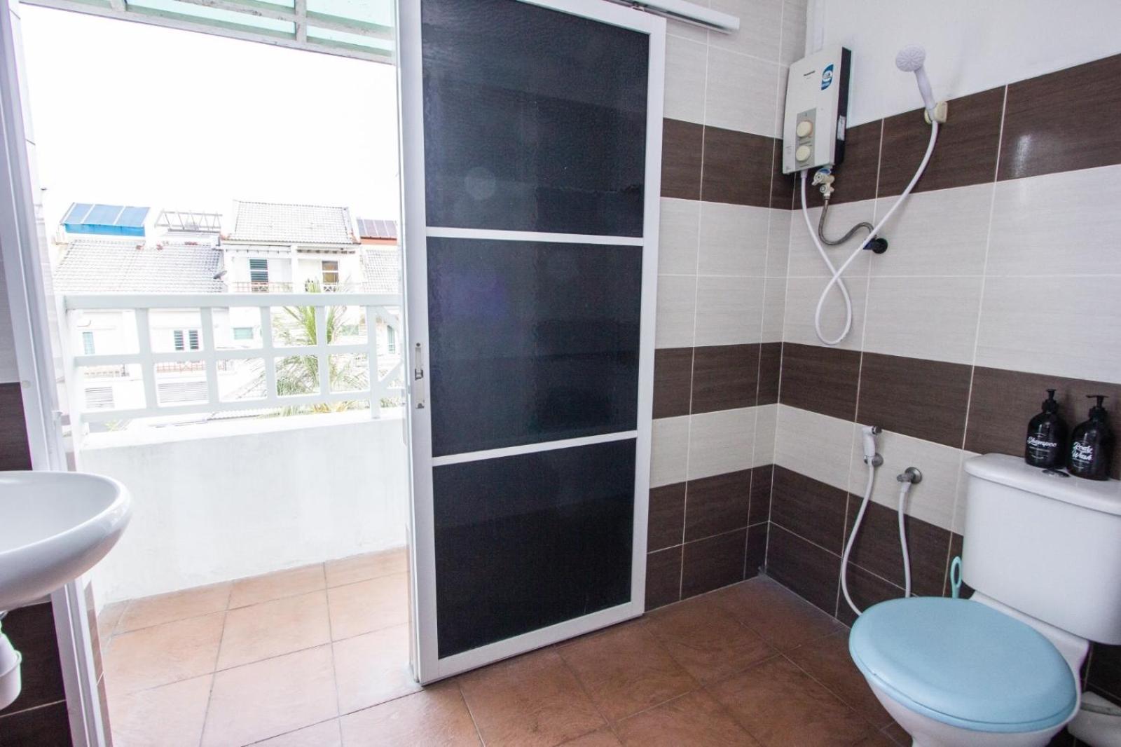 Nautilus Bay Home Inn George Town Bagian luar foto